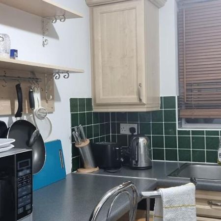 2 Bedroom Apartment - Greater London Dagenham Zewnętrze zdjęcie
